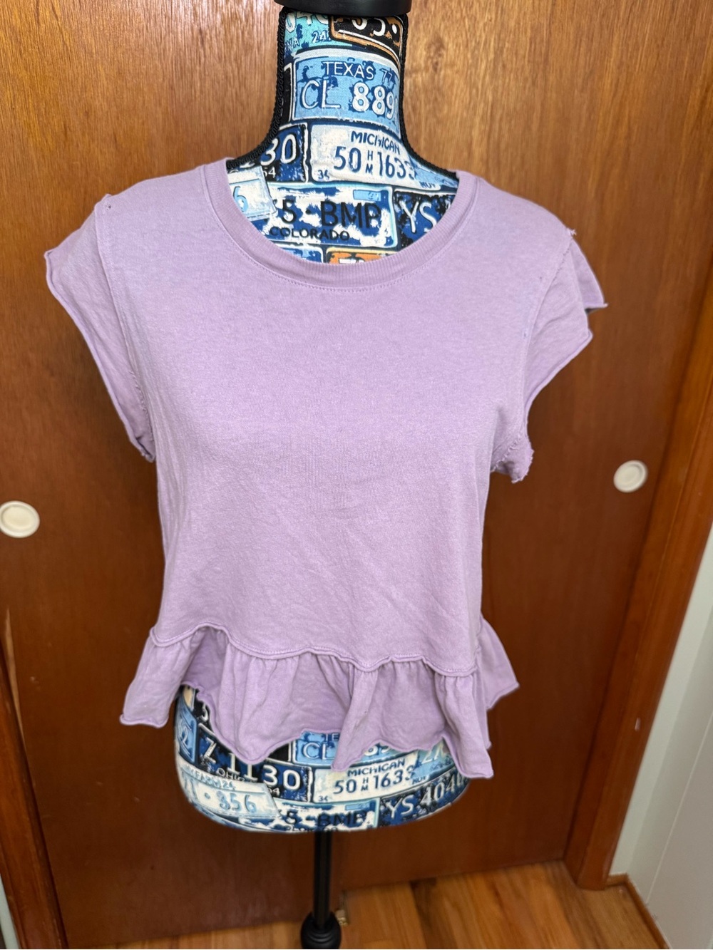 Altar'd State Lavender Ruffle-Hem Cropped Sleeveless Tee Womens Medium